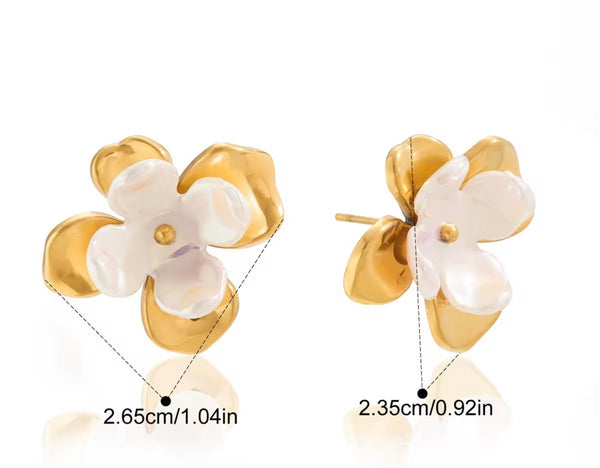 Flower pearl Earrings