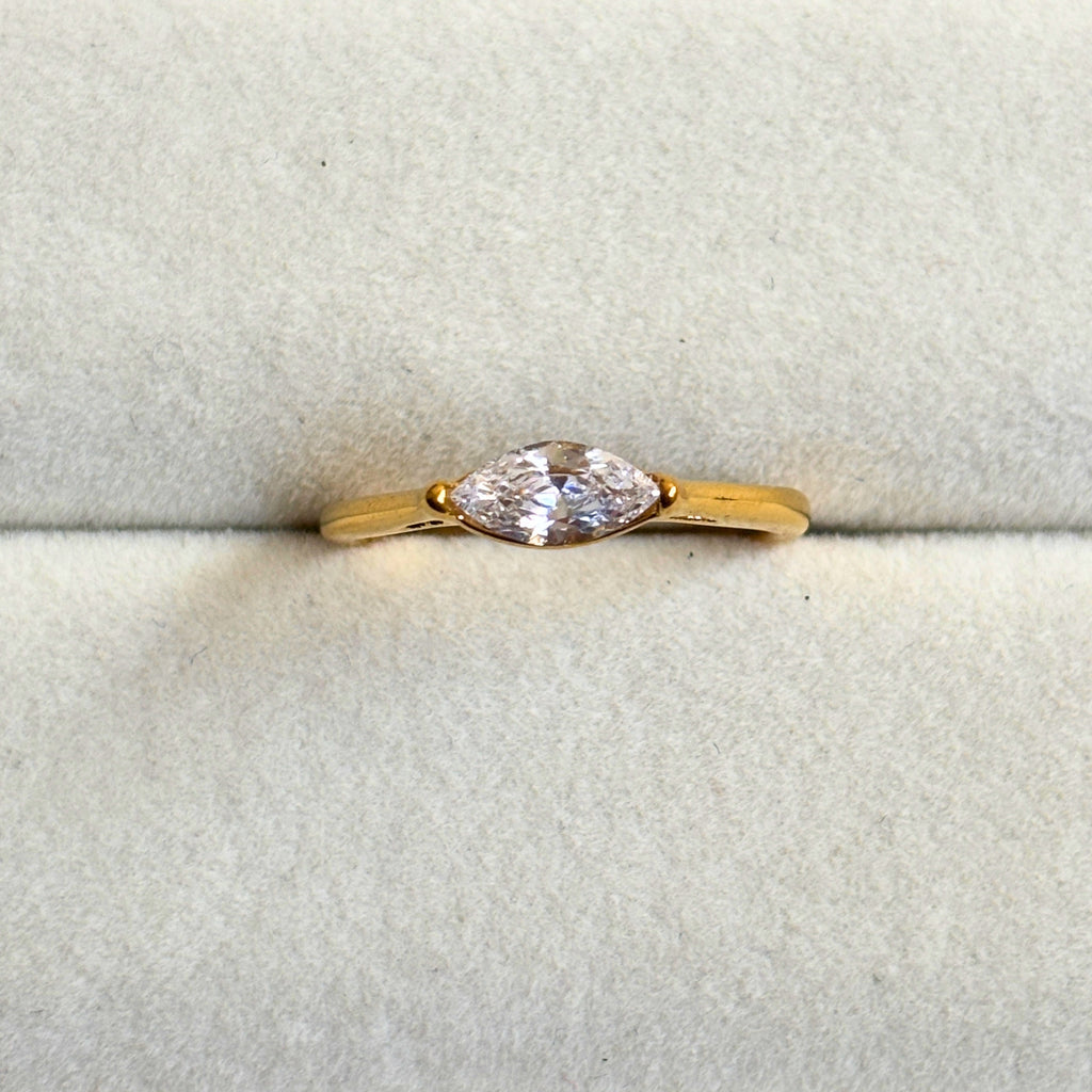 Evara Ring