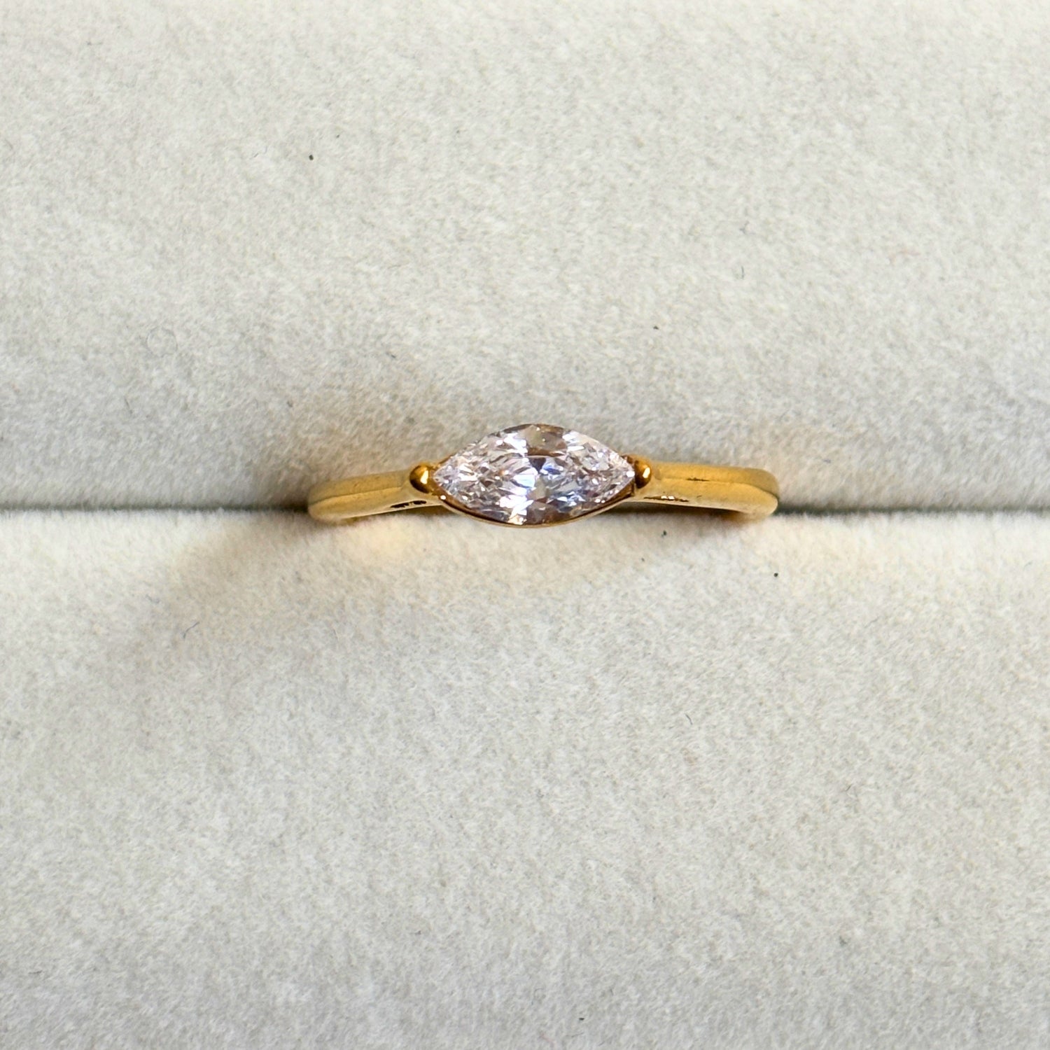 Evara Ring