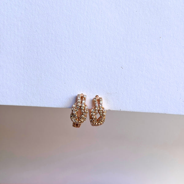 Knot Hoops