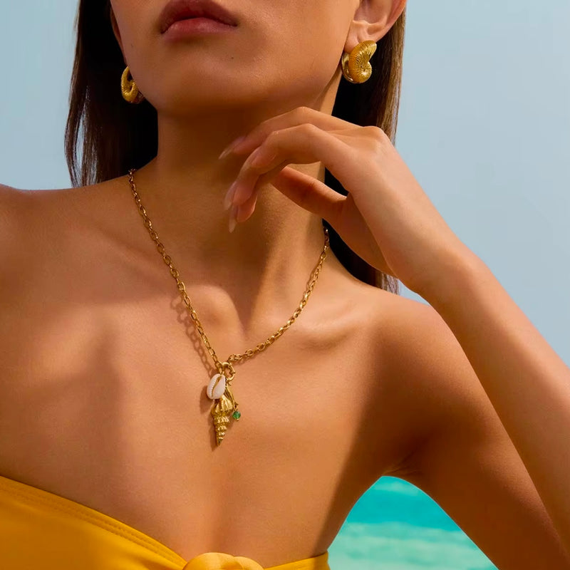 Shell necklace
