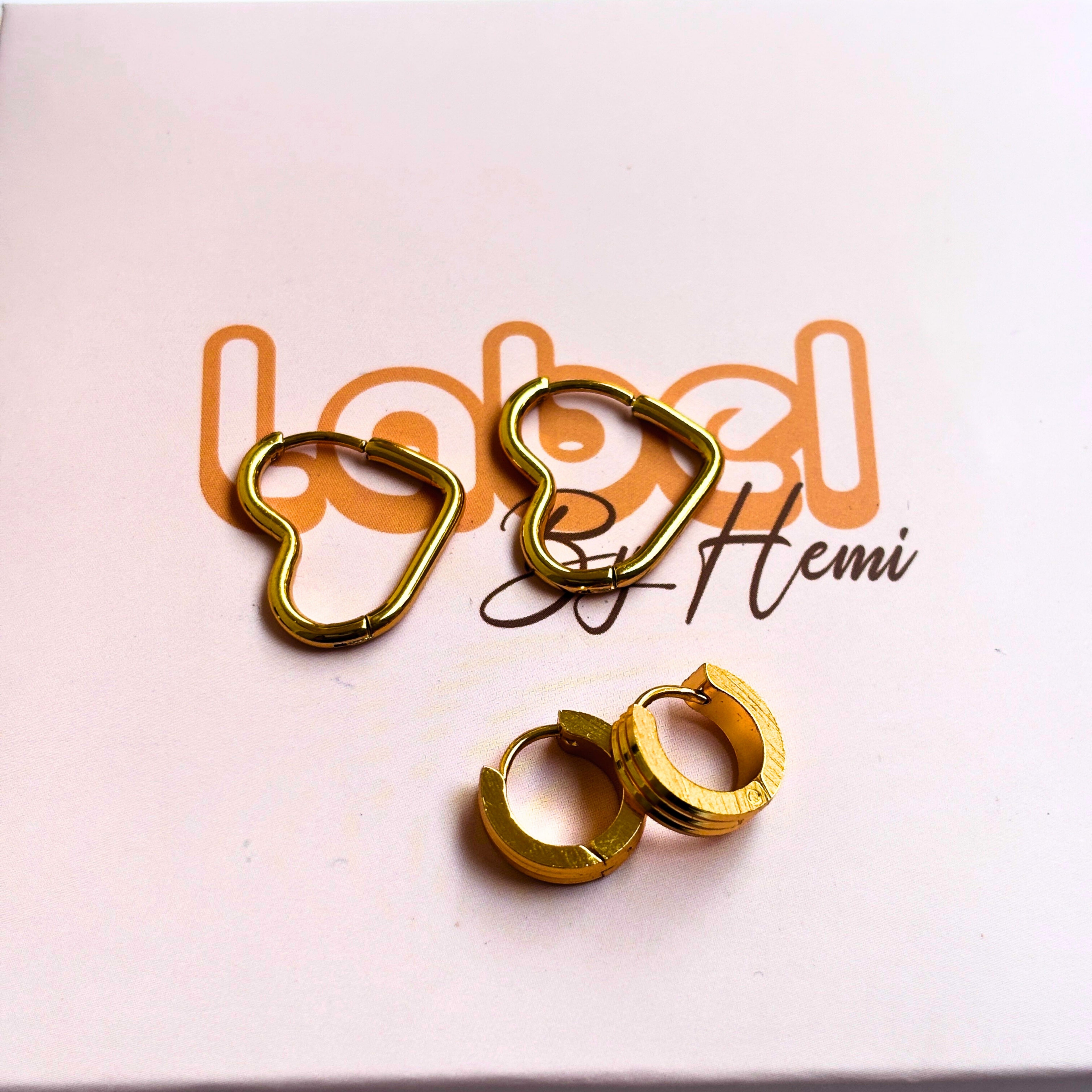 Gold hoop Earrings set of 2