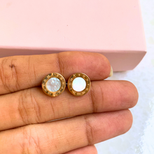 Roman Round Studs