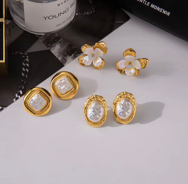 Square pearl Earrings