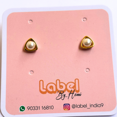 Pearl studs