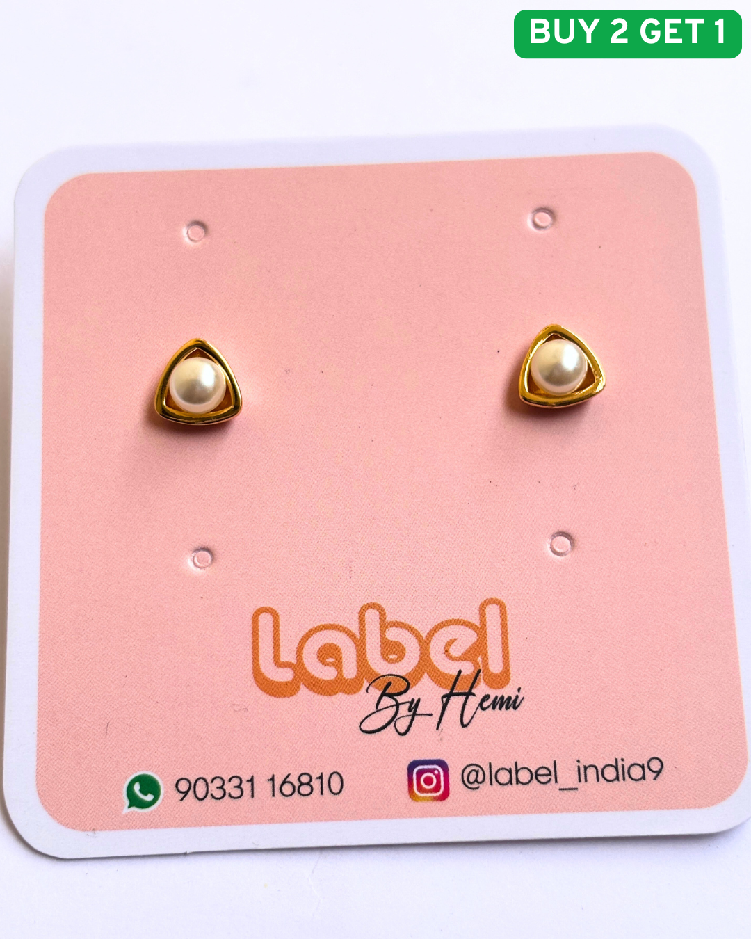 Pearl studs