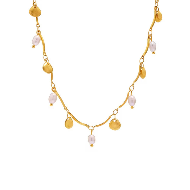 Shell pearl charm Necklace
