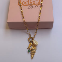 Shell necklace