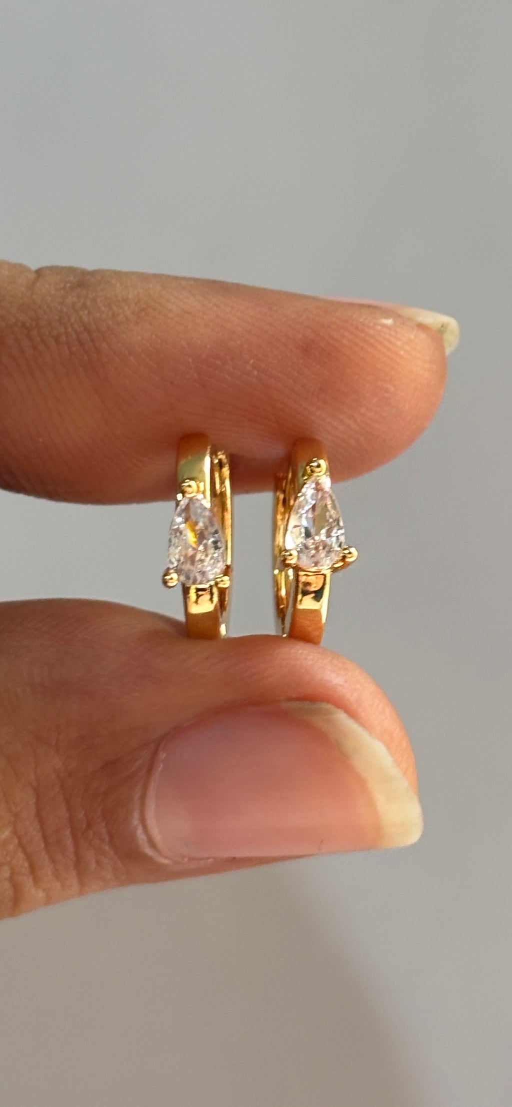 Almond stone Gold Huggie