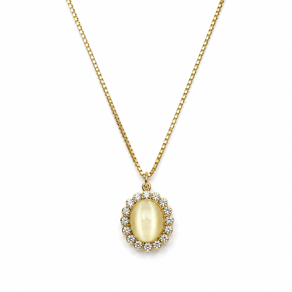 white pearl Necklace