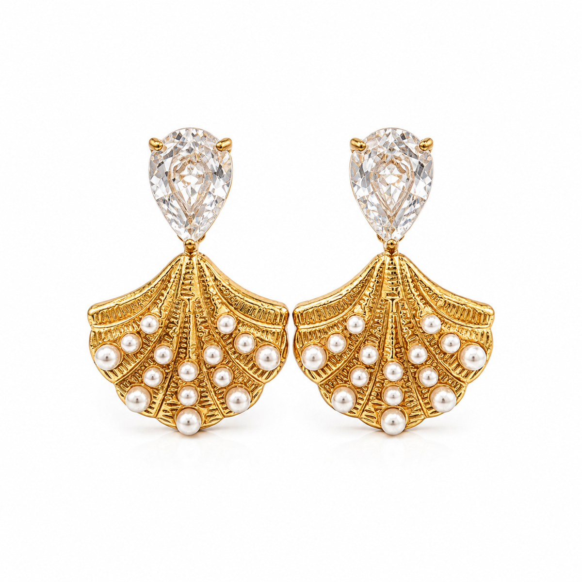 Shell pearls earrings