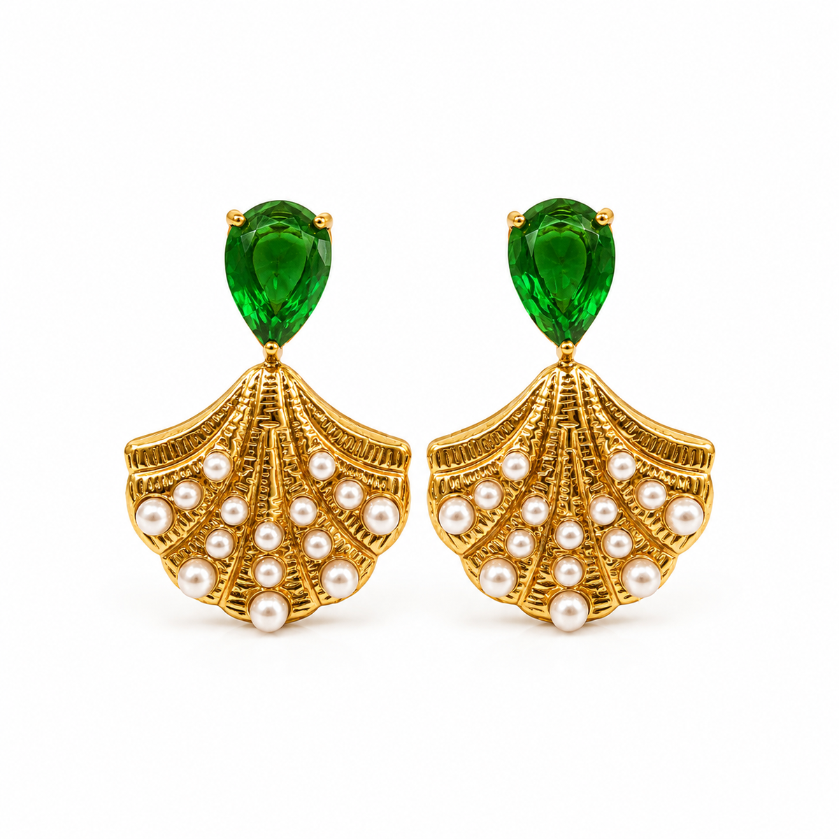 Shell pearls earrings
