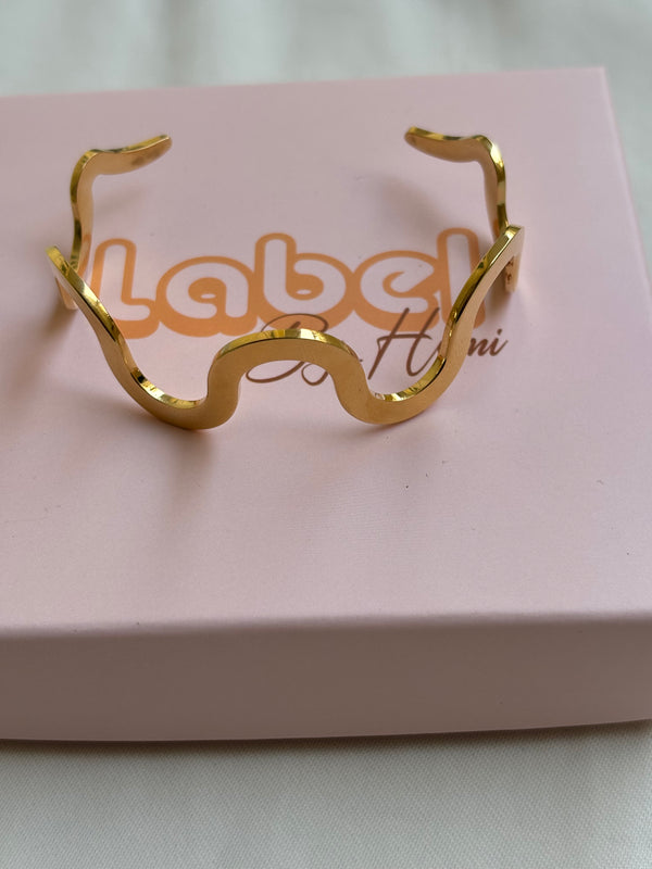 Curve Bracelet