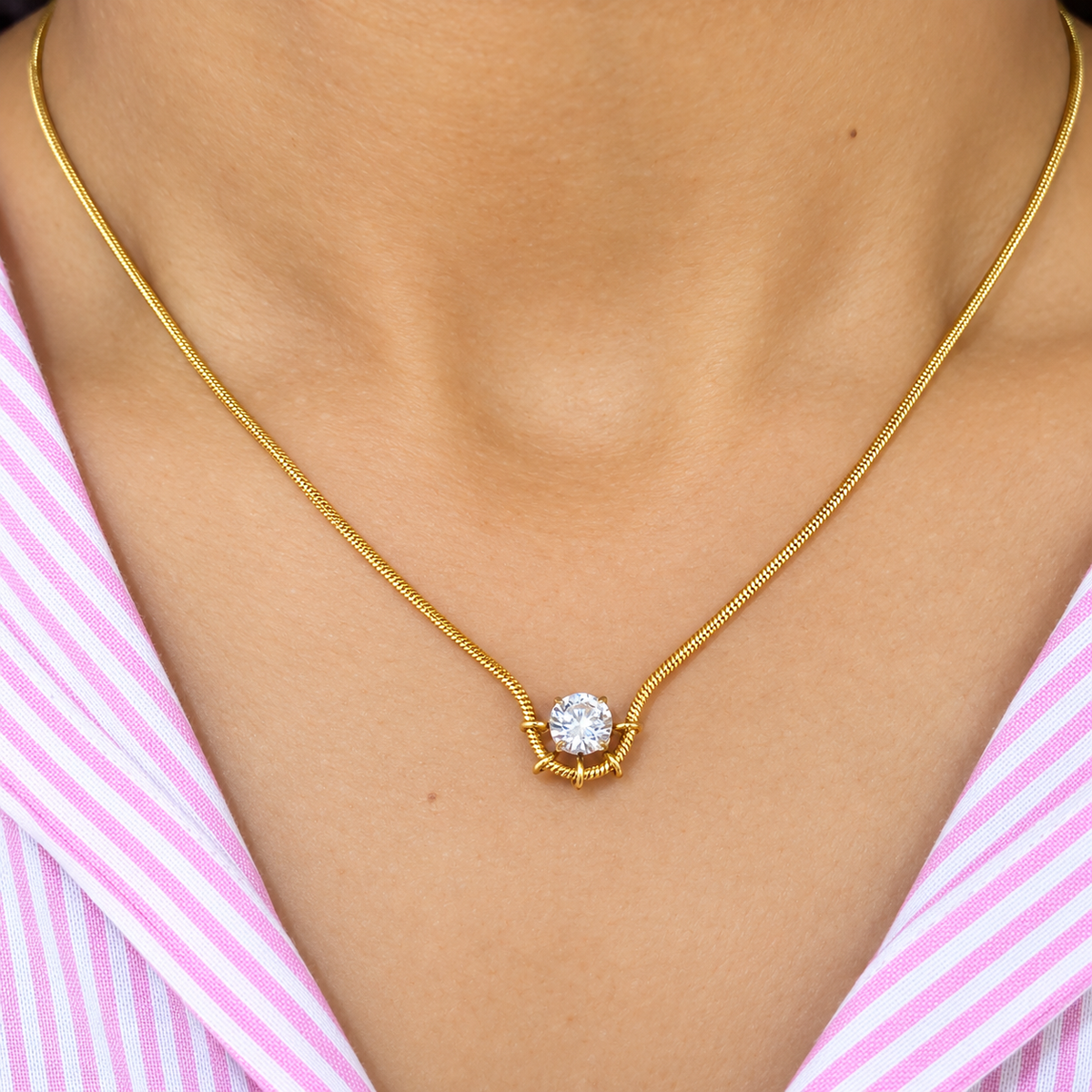 Solvuera stone necklace