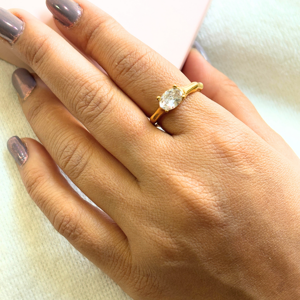 Oval Soliatire Ring