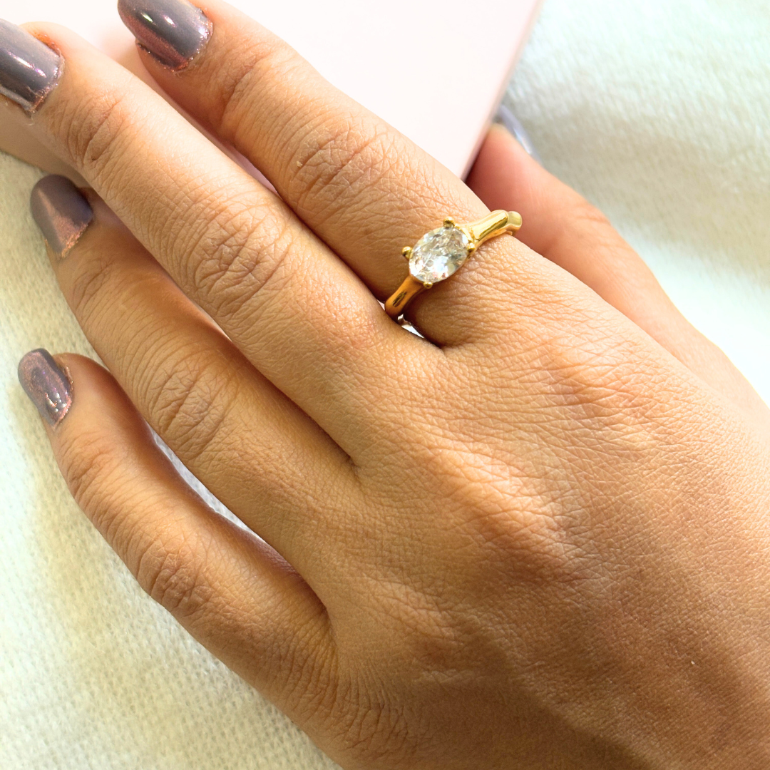 Oval Soliatire Ring