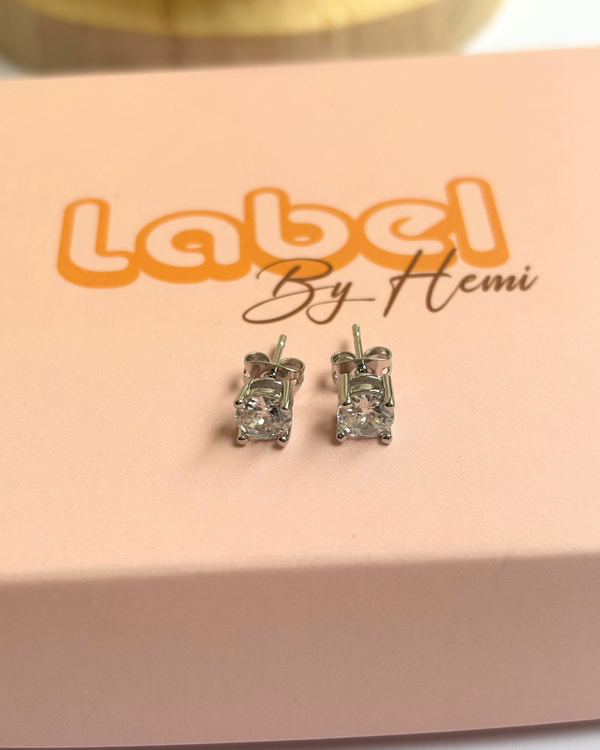Soliatire Studs