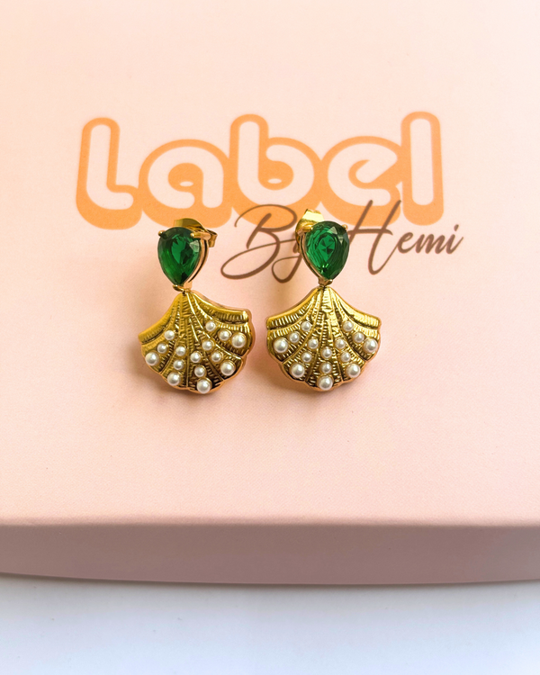 Shell pearls earrings