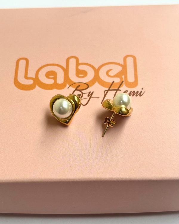 Heart pearl earrings
