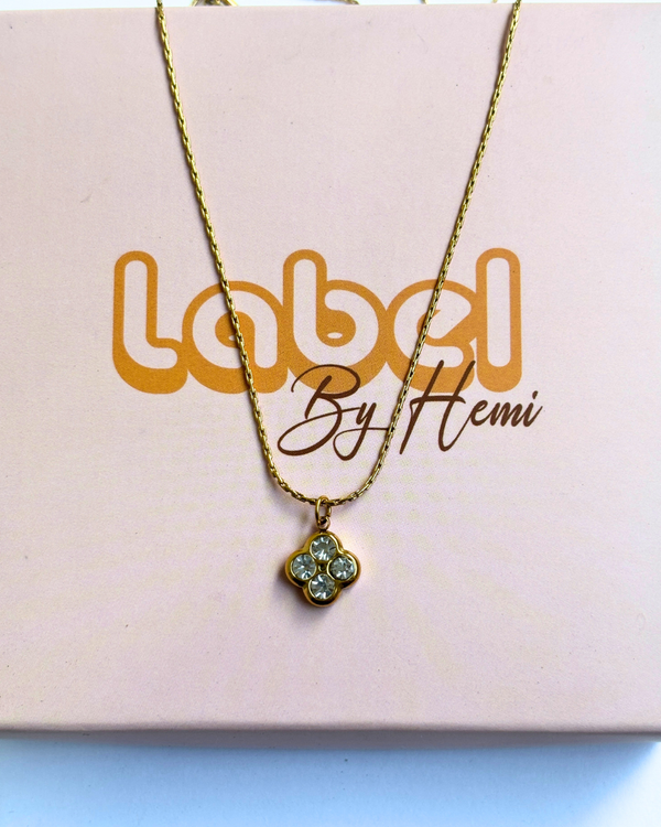 clover cut  Necklace
