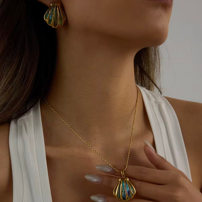 Shell pearl Necklace