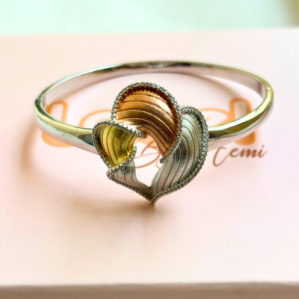 Shell Shape Bracelet