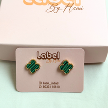Flower studs
