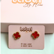 Flower studs