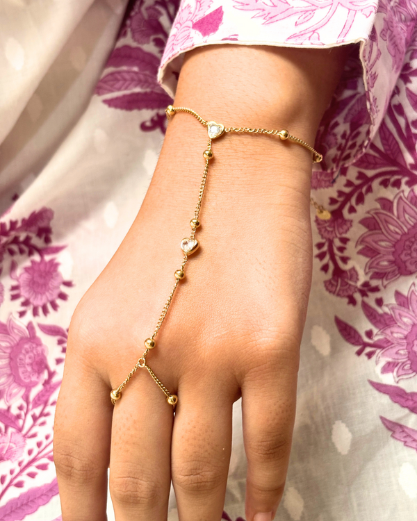 Heart handchain