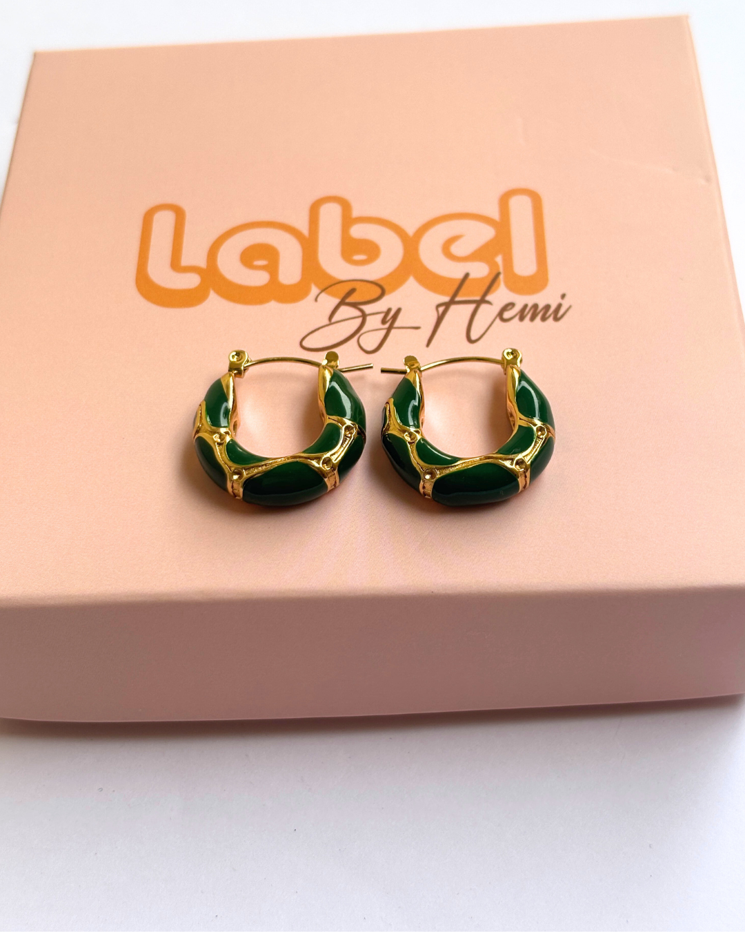 Enamel kiya hoops