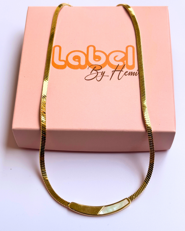 Mop bar necklace