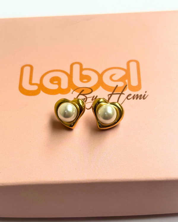 Heart pearl earrings