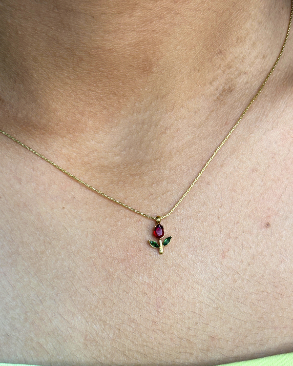 rose petal  Necklace ( red)