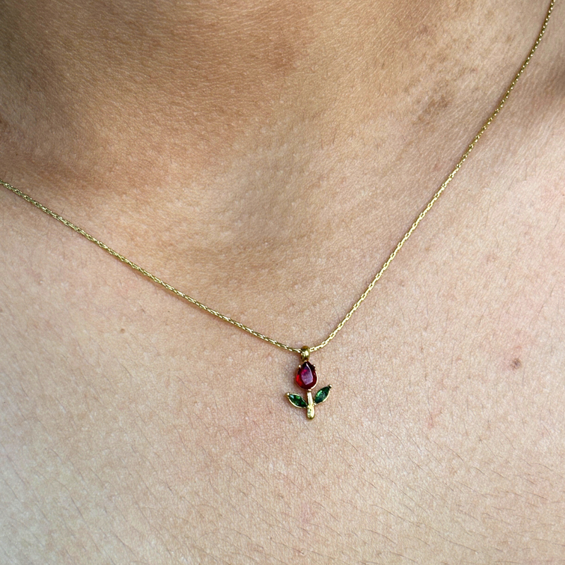 rose petal  Necklace ( red)