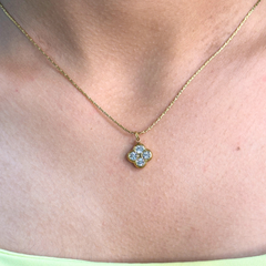 clover cut  Necklace
