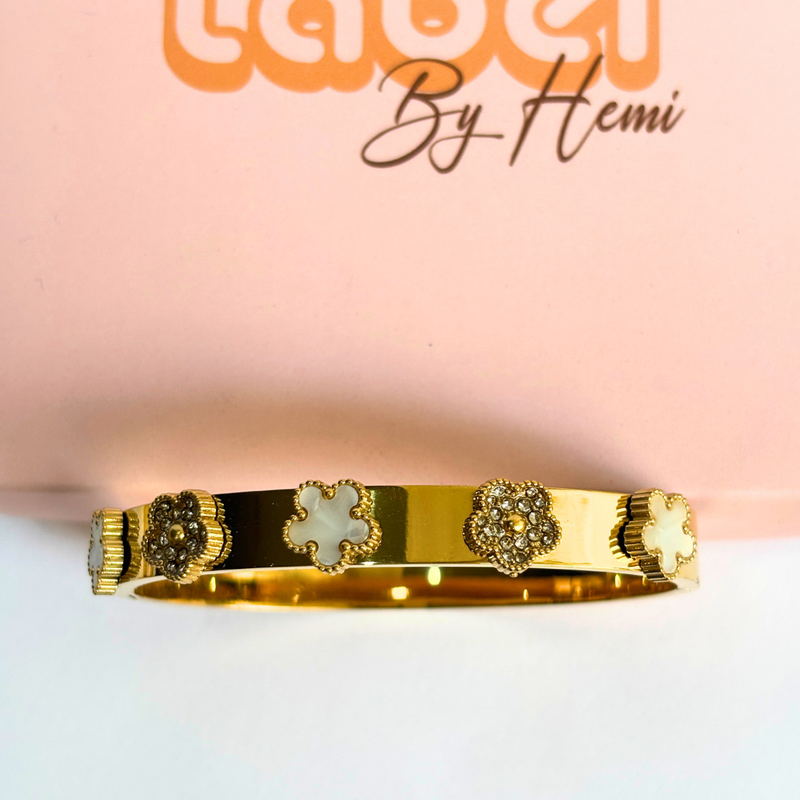 flower white braclete