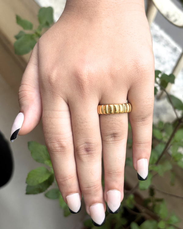 Golden Muse Ring