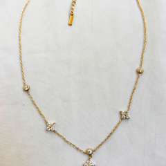 Shine Petal Necklace